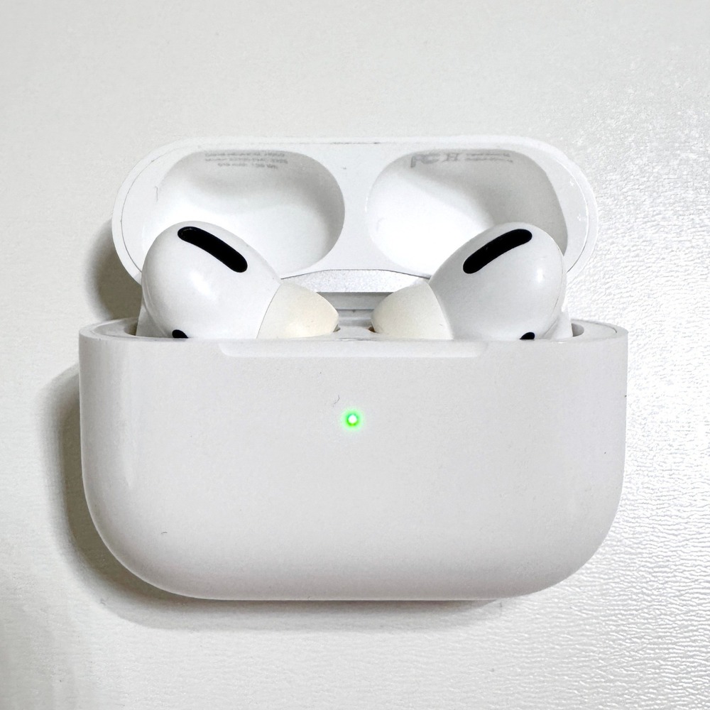 Apple AirPods Pro White 1st Gen MagSafe Charging Case A2190 A2083 A2084